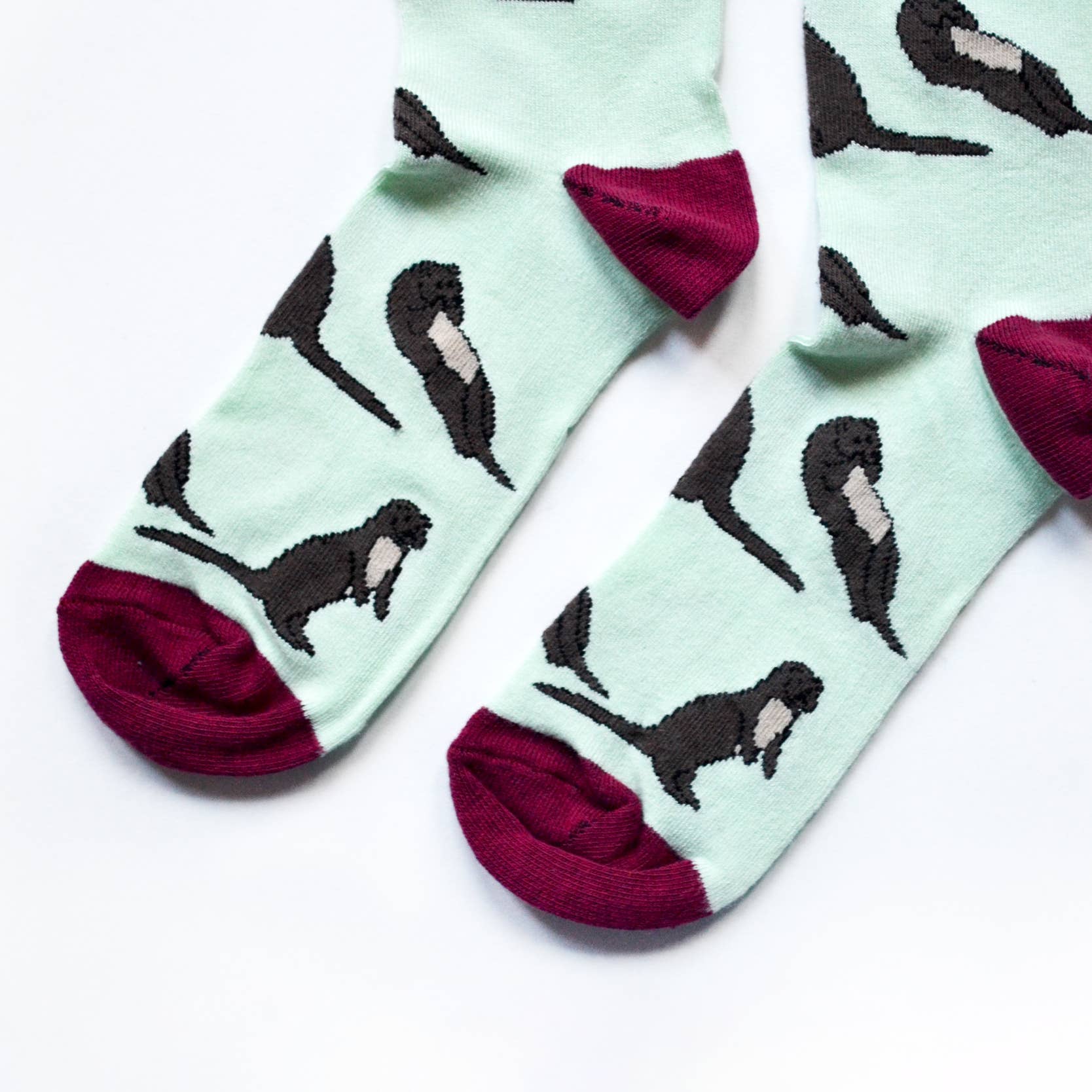 Pastel Green Socks: Otters / Single Pair / UK Adult 7-11