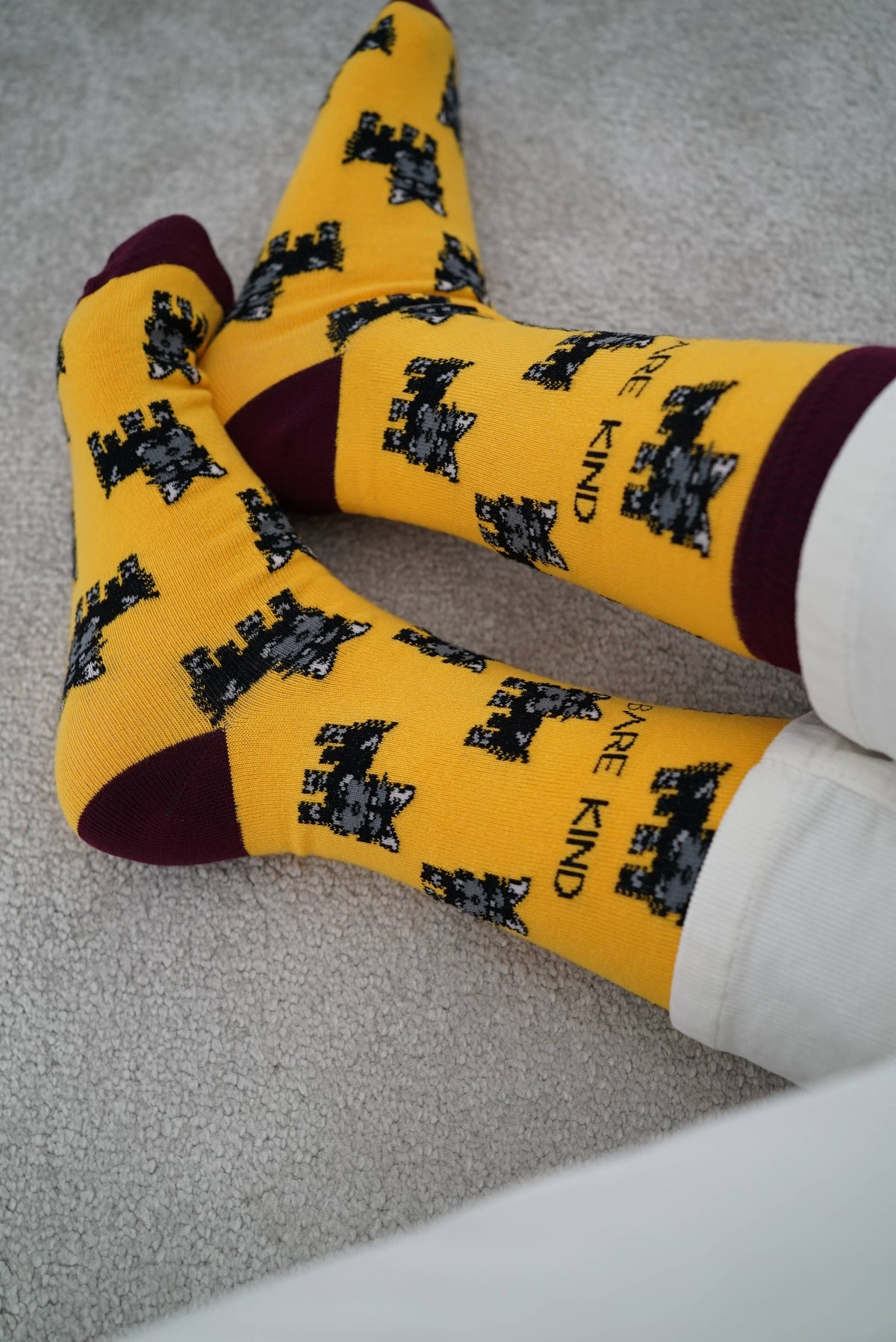 Bare Kind Adult Bamboo Socks - Yellow Dog - Adult 4-7
