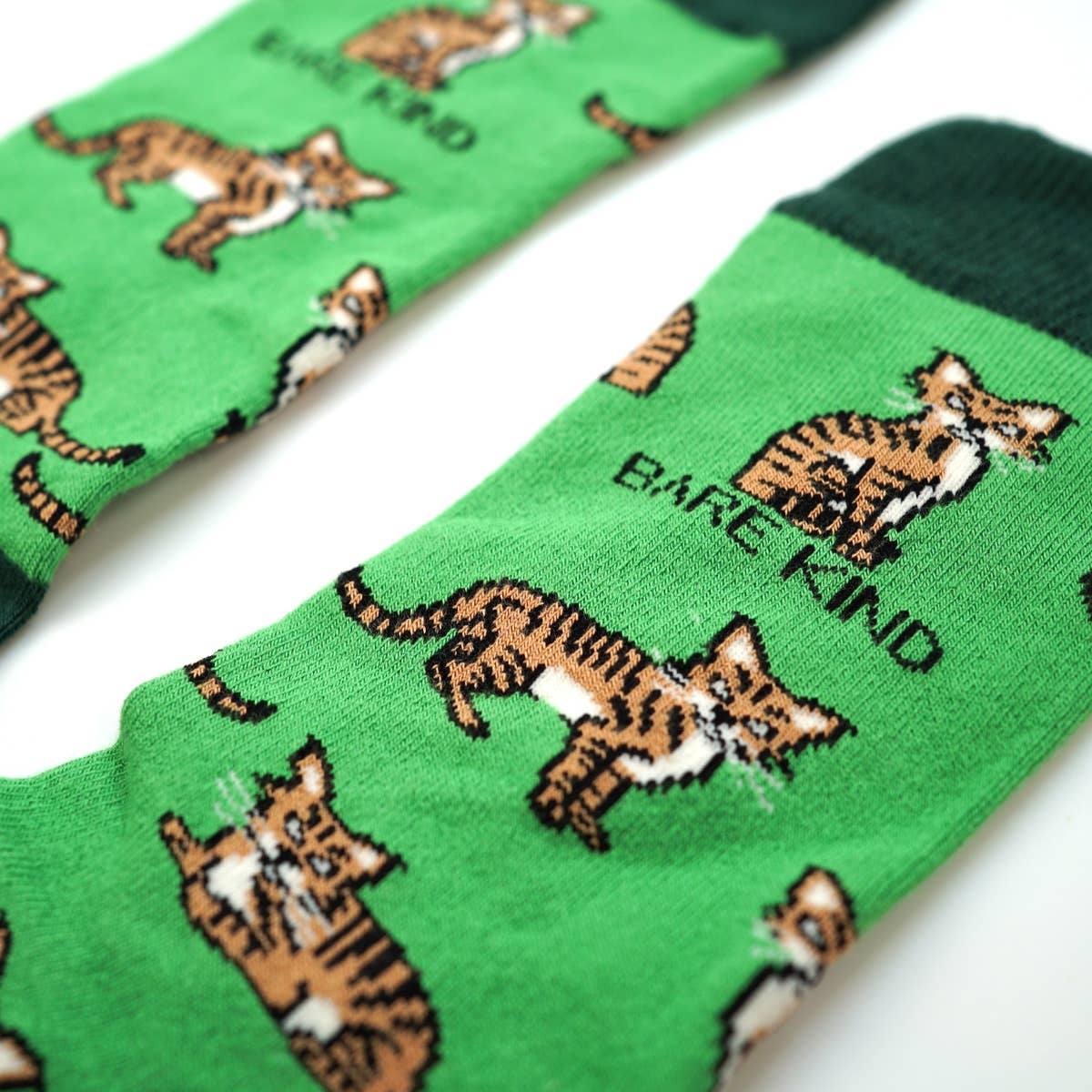Bare Kind Adult Bamboo Socks - Green Wild Cat - Adult 4-7
