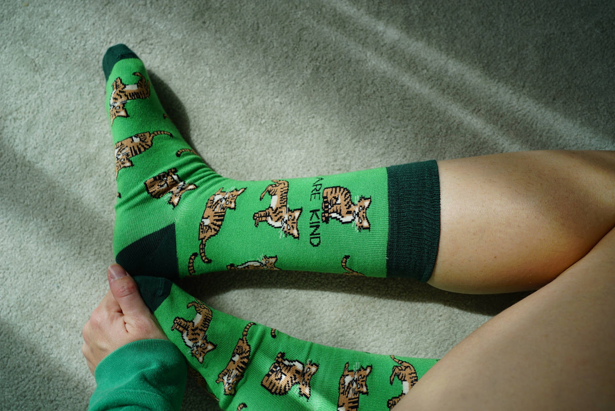 Bare Kind Adult Bamboo Socks - Green Wild Cat - Adult 4-7